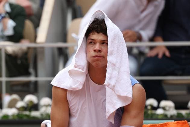 ROLAND GARROS 2025 Thierry Larret MAXPPP - PARIS (75) 01 06 2025 Thierry Larret Maxppp. Tennis. Roland Garros 2025. Internationaux de France de tennis. Stade Roland Garros, Paris (75). Le 1er juin 2025. Court Philippe Chatrier : Ben SHELTON (USA) vs Carlos ALACARAZ (ESP) PARIS (75) STADE ROLAND GARROS PARIS ILE DE FRANCE FRANCE  Copyright: xMAXPPPxThierryxLarretx TLR202506010354 TLR202506010354