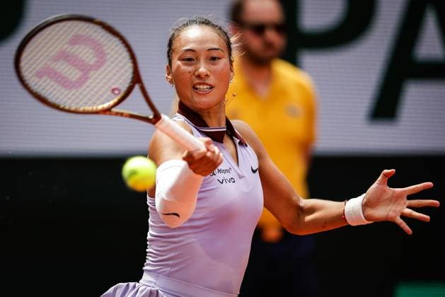 June 1, 2025, Paris, France, France: Qinwen ZHENG of China during the eighth day of Roland-Garros 2025, French Open 2025, Grand Slam tennis tournament at Roland-Garros Stadium on June 01, 2025 in Paris, France. Paris France - ZUMAm308 20250601_zsp_m308_037 Copyright: xMatthieuxMirvillex