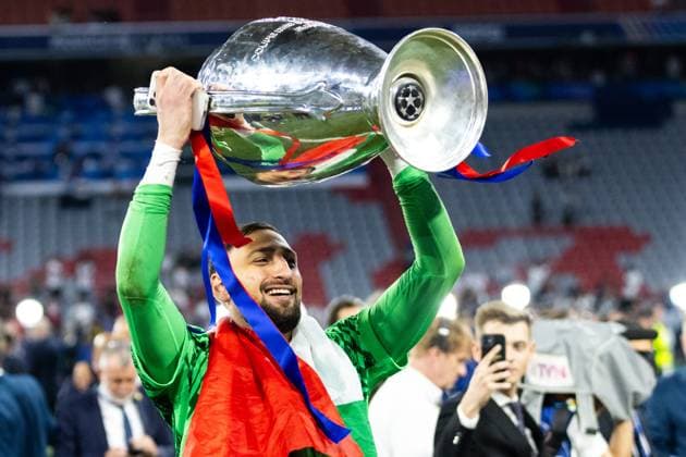 Paris Saint-Germain v FC Internazionale Milano - UEFA Champions League Final 2025 Gianluigi Donnarumma of Paris Saint-Germain celebrates with the trophy after winning the UEFA Champions League final football match between Inter Milan and Paris Saint-Germain at Allianz Arena Stadium. Munich Germany  Copyright: xIbrahimxEzzatx originalFilename:ezzat-notitle250531_npQPz.jpg