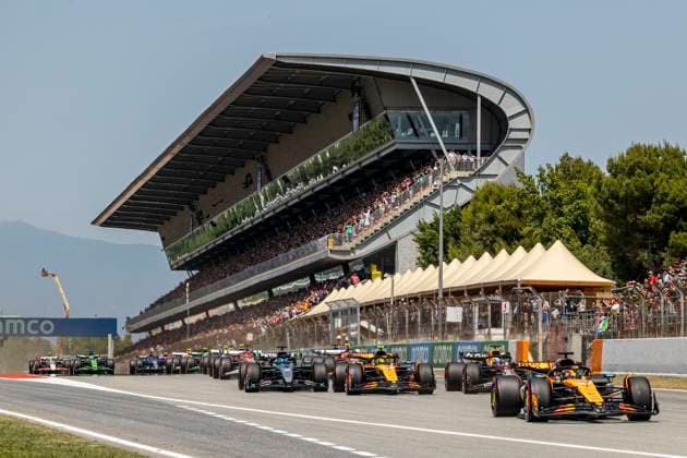 1st June 2025; Circuit de Barcelona-Catalunya, Barcelona, Spain; Formula 1 Spanish Grand Prix 2025: Race Day; race start, Oscar Piastri of the McLaren Formula 1 Team leads followed by Max Verstappen of the Red Bull Racing Team ,Lando Norris of the McLaren Formula 1 Team , Lando Norris of the McLaren Formula 1 Team and George Russell of the Mercedes AMG Petronas Formula One Team , Charles Leclerc of the Scuderia Ferrari HP , Lewis Hamilton of the Scuderia Ferrari HP , Carlos Sainz of the Atlassian Williams Racing Team Franco Colapinto of the BWT Alpine Formula One Team  ActionPlus12797235 PabloxGuillen