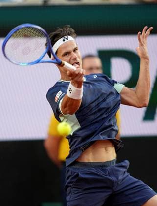 TENNIS - French Open 2025 PARIS,FRANCE,01.JUN.25 - TENNIS - ATP, Tennis Herren World Tour, French Open, Roland Garros, Grand Slam. Image shows Daniel Altmaier (GER).  GEPAxpictures xMichaelxRiedler