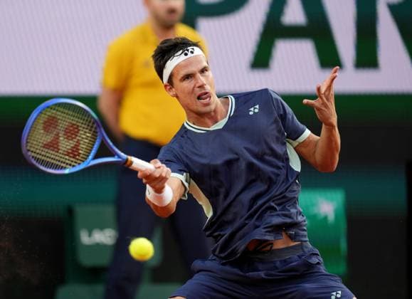 TENNIS - French Open 2025 PARIS,FRANCE,01.JUN.25 - TENNIS - ATP, Tennis Herren World Tour, French Open, Roland Garros, Grand Slam. Image shows Daniel Altmaier (GER).  GEPAxpictures xMichaelxRiedler