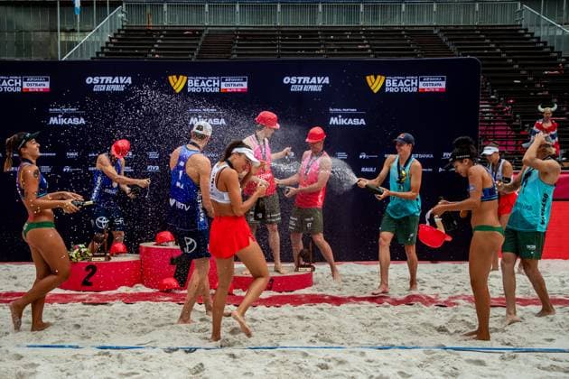 Winners of the Pro Tour Elite Beach volleyball, Beachvolleyball tournament in Ostrava, Czech Republic, June 1, 2025. (CTKxPhoto VladimirxPrycek) CTKPhotoP2025060104608  CTKPhotoP2025060104608