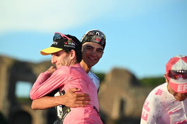 01-06-2025 Giro D italia; Tappa 21 Roma - Roma; 2025, Visma - Lease A Bike; 2025, Uae Team Emirates - Xrg; Yates, Simon; Del Toro Romero, Isaac; Roma; 