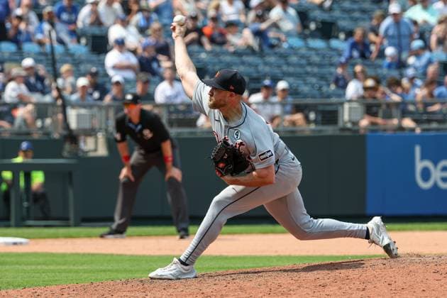 June 01, 2025: Detroit Tigers relief pitcher Will Vest (19) pitches against the Kansas City Royals during the ninth inning at Kauffman Stadium in Kansas City, MO. CSM Kansas City United States of America - ZUMAc04_ 20250601_zma_c04_102 Copyright: xDavidxSmithx