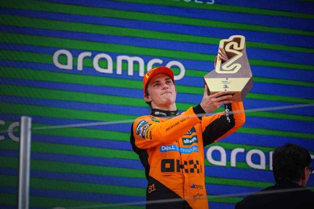 MOTORI - Formula 1 - Aramco Gran Premio de Espana 2025 - Race 81 Oscar Piastri, (AUS) McLaren Mercedes MCL39, during the Spanish GP, Barcelona 29 May-1 June 2025, Montemelo Formula 1 World Championship, WM, Weltmeisterschaft 2025. Spain Spain  Copyright: xIPAxSport ABACAx