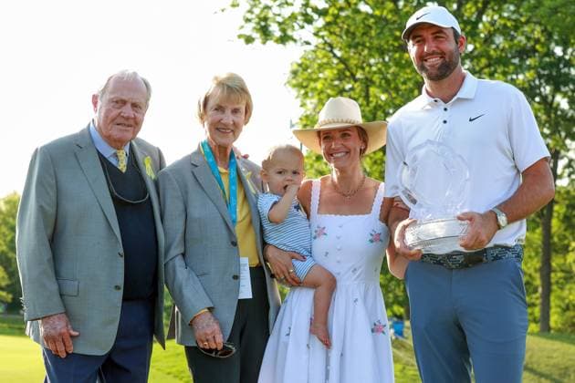 Memorial Tournament presented by Workday Scottie Scheffler of Dallas, Texas holds the trophy after his back-to-back win and is joined by retired golf professional Jack Nicklaus(L), Barbara Nicklaus(near L), Meredith(near R) Scheffler, and their son Bennett Scheffler(C) at the conclusion of the final round of the Memorial Tournament presented by Workday at Muirfield Village Golf Club on Sunday, June 1, 2025 in Dublin, Ohio. Dublin Ohio United States  Copyright: xAmyxLemusx originalFilename:lemus-memorial250601_npFyf.jpg