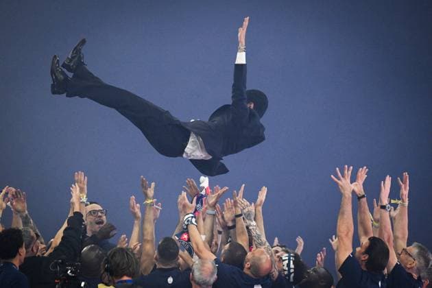 PSG celebrates Champions League trophy at Parc des Princes - FA Paris Saint-Germain’s players throw President of Paris Saint-Germain Nasser Al-Khelaifi in the air as they celebrate the UEFA Champions League trophy at the Parc des Princes Stadium in Paris on June 1, 2025, the day after PSG won the UEFA Champions League final football match over Inter Milan in Munich, on May 31, 2025. Photo by Firas Abdullah ABACAPRESS.COM Paris Ile-de-France France  Copyright: xAbdullahxFiras ABACAx
