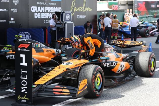 81 Oscar Piastri AUS McLaren F1 Team GBR MCL39 Mercedes during the 2025 Formula One Spain Grand Prix, 9th round of the 2025 Formula 1 World Championship at Circuit de Barcelona Catalunya on 1st June, 2025 in Barcelona, Spain Photo by Philippe Nanchino Eurasia Sport Images Barcelona Circuit De Barcelona Catalunya Spain Copyright: x x2025xEurasiaxSportxImagesx jp-en-EuSpIm-MPS_PPN_GPF1_Spain_01Jun2025_ES347