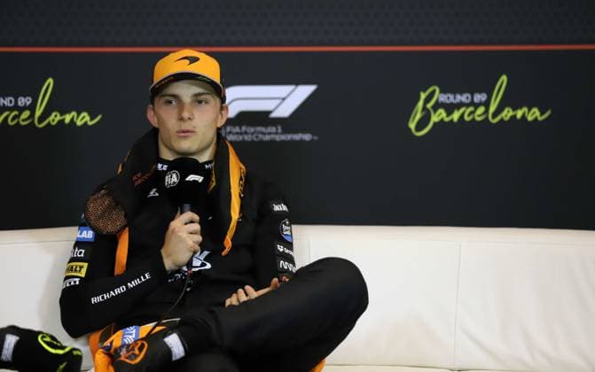 June 1, 2025, Sabadell, Barcelona, Spain: Montmelo Spain June 01, 2025 Oscar Piastri (81 AUS McLaren ) speak during race at the Formula 1 Aramaco Spain Grand Prix 2025 in Montmelo Spain on 01 June 2025 Sabadell Spain - ZUMAu50_ 20250601_zsp_u50_117 Copyright: xXavixUrgelesx