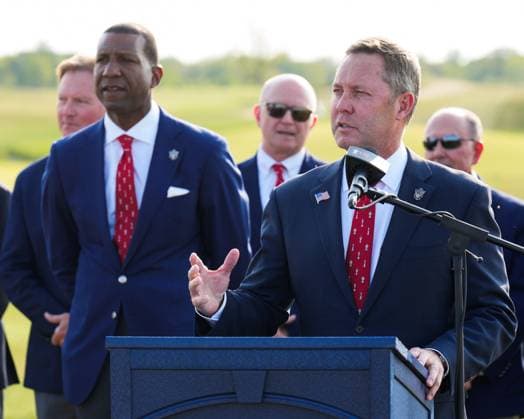 June 1, 2025, Erin, Wi, USA: USGA CEO MIKE WHAN (right) speaks before presenting the Harton S. Semple Trophy to Maja Stark of Sweden after she won the 80th LPGA, Golf Damen U.S. Womens Open at Erin Hills Golf Course in Erin, Wis. Also pictured, at left: USGA president FRED PERPALL. Erin USA - ZUMAb262 20250601_znp_b262_022 Copyright: xJeffxM.xBrownx