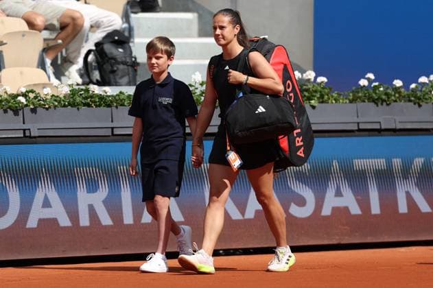 ROLAND GARROS 2025 Thierry Larret MAXPPP - PARIS (75) 02 06 2025 Thierry Larret Maxppp. Tennis. Roland Garros 2025. Internationaux de France de tennis. Stade Roland Garros, Paris (75). Le 2 juin 2025. Court Suzanne Lenglen : Mirra ANDREEVA (RUS) vs Daria KASATKINA (AUS) PARIS (75) STADE ROLAND GARROS PARIS ILE DE FRANCE FRANCE  Copyright: xMAXPPPxThierryxLarretx TLR202506021562 TLR202506021562