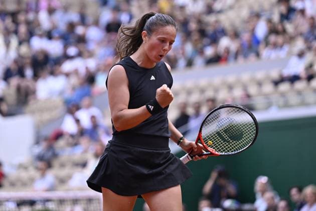 2025 Roland-Garros - Day 9 PARIS, FRANCE - JUNE 2: Darya Kasatkina gestures as in action against Mirra Andreeva (not seen) during the Women s Singles Fourth Round match on Day Nine of the 2025 French Open at Roland Garros on June 02, 2025 in Paris, France. Burak Akbulut Anadolu Paris France. Editorial use only. Please get in touch for any other usage.  Copyright: x2025xAnadoluxBurakxAkbulutx