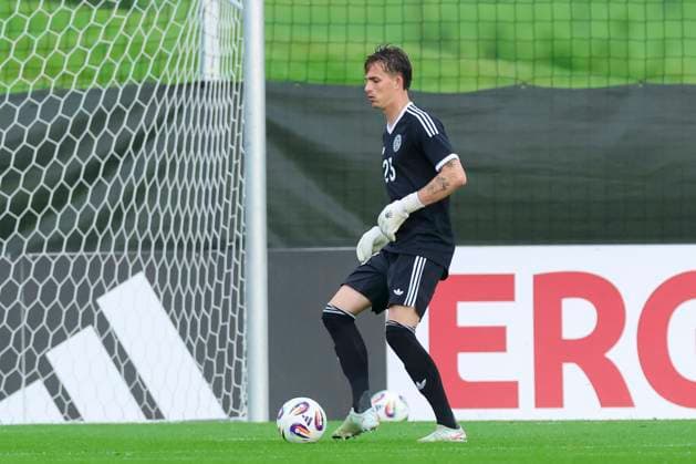 Torhueter Nahuel Noll Germany controls the ball, Friendly match, Germany U21 vs RB Leipzig U19, Spa and GolfResort Weimarer Land on June 01, 2025 in Blankenhain, Germany Photo by Marco Steinbrenner DeFodi Images Torhueter Nahuel Noll Germany controls the ball, Friendly match, Germany U21 vs RB Leipzig U19, Spa and GolfResort Weimarer Land, June 1, 2025 in Blankenhain, Germany Photo by Marco Steinbrenner DeFodi Images