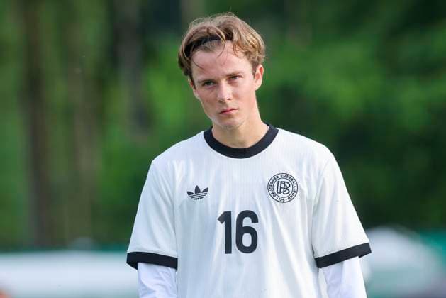 Caspar Jander Germany looks on, Friendly match, Germany U21 vs RB Leipzig U19, Spa and GolfResort Weimarer Land on June 01, 2025 in Blankenhain, Germany Photo by Marco Steinbrenner DeFodi Images Caspar Jander Germany looks on, Friendly match, Germany U21 vs RB Leipzig U19, Spa and GolfResort Weimarer Land, June 1, 2025 in Blankenhain, Germany Photo by Marco Steinbrenner DeFodi Images