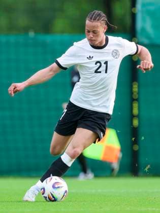Derry Scherhant Germany controls the ball, Friendly match, Germany U21 vs RB Leipzig U19, Spa and GolfResort Weimarer Land on 01 June 2025 in Blankenhain, Germany Photo by Marco Steinbrenner DeFodi Images Derry Scherhant Germany controls the ball, Friendly match, Germany U21 vs RB Leipzig U19, Spa and GolfResort Weimarer Land, June 1, 2025 in Blankenhain, Germany Photo by Marco Steinbrenner DeFodi Images