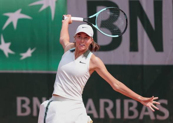 Lilli Tagger AUT plays one-handed backhand Copyright: xJuergenxHasenkopfx