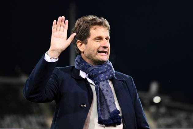 SOCCER AUSTRALIA ARGENTINA, Newly appointed Matildas coach Joe Montemurro waves ahead of the Women s friendly international soccer match between Australia and Argentina at GIO Stadium in Canberra, Monday, June 2, 2025. ( NO ARCHIVING, EDITORIAL USE ONLY CANBERRA AUSTRALIAN CAPITAL TERRITORY AUSTRALIA  Copyright: xLUKASxCOCHx 20250602122564447649