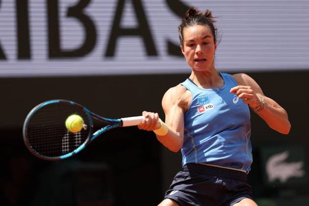 ROLAND GARROS 2025 Thierry Larret MAXPPP - PARIS (75) 02 06 2025 Thierry Larret Maxppp. Tennis. Roland Garros 2025. Internationaux de France de tennis. Stade Roland Garros, Paris (75). Le 2 juin 2025. Court Philippe Chatrier : Lois BOISSON (FRA) vs Jessica PELUGA (USA) PARIS (75) STADE ROLAND GARROS PARIS ILE DE FRANCE FRANCE  Copyright: xMAXPPPxThierryxLarretx TLR202506021770 TLR202506021770