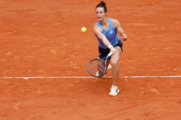 June 2, 2025, Paris, Paris, France: Lois Boisson (FRA) in action during the tennis Grand Slam of Roland Garros 2025, match between Lois Boisson (FRA) and Jessica Pegula (USA) at Roland Garros Stadium - on June 02 2025.Paris - France Paris France - ZUMAb253 20250602_zsp_b253_054 Copyright: xLoicxBaratouxx