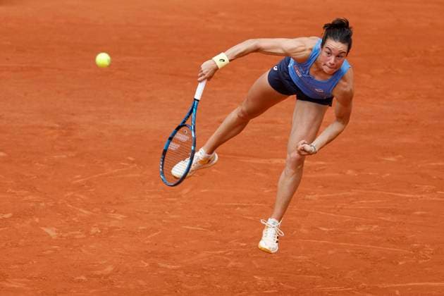June 2, 2025, Paris, Paris, France: Lois Boisson (FRA) in action during the tennis Grand Slam of Roland Garros 2025, match between Lois Boisson (FRA) and Jessica Pegula (USA) at Roland Garros Stadium - on June 02 2025.Paris - France Paris France - ZUMAb253 20250602_zsp_b253_056 Copyright: xLoicxBaratouxx