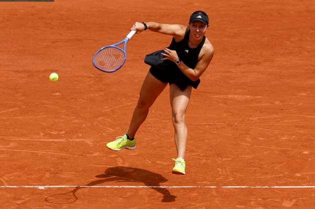 June 2, 2025, Paris, Paris, France: Jessica Pegula (USA) in action during the tennis Grand Slam of Roland Garros 2025, match between Lois Boisson (FRA) and Jessica Pegula (USA) at Roland Garros Stadium - on June 02 2025.Paris - France Paris France - ZUMAb253 20250602_zsp_b253_061 Copyright: xLoicxBaratouxx