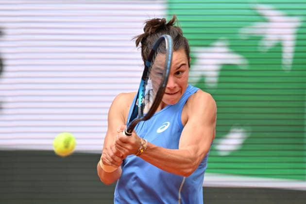 2025 Roland-Garros - Day 9 PARIS, FRANCE - JUNE 02: Lois Boisson of France competes with Jessica Pegula (not seen) of USA during their women s singles match on day 9 of the French Open tennis tournament on Court Philippe-Chatrier at the Roland-Garros Complex in Paris on June 2, 2025. Mustafa Yalcin Anadolu Paris France. Editorial use only. Please get in touch for any other usage.  Copyright: x2025xAnadoluxMustafaxYalcinx