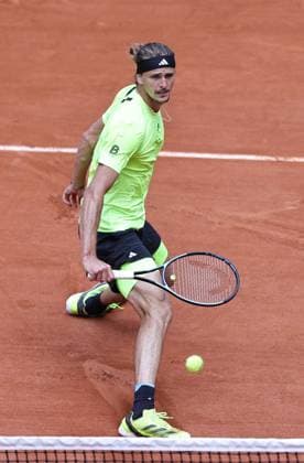 Alexander Zverev, GER, during fourth round of 2025 French Open at Roland Garros, Paris, 02 06 2025