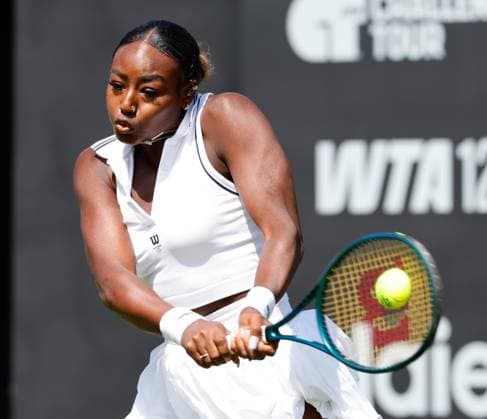 2nd June 2025; Edgbaston Priory Club, Birmingham, England: Lexus Birmingham Open Tennis, Day 1; Alycia Parks (USA) backhand in her womens singles match against Mimi& xa0;Xu& xa0;(GBR)  ActionPlus12797589 RogerxEvans