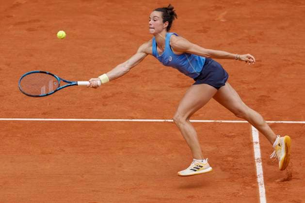 June 2, 2025, Paris, France: LOIS BOISSON (FRA) in action against J. Pegula (USA) during their WTA, Tennis Damen French Open match at Roland Garros Stadium in Paris, France. Bloisson won 3:6, 6:4, 6:4. Paris France - ZUMAb253 20250602_zsp_b253_051 Copyright: xLoicxBaratouxx