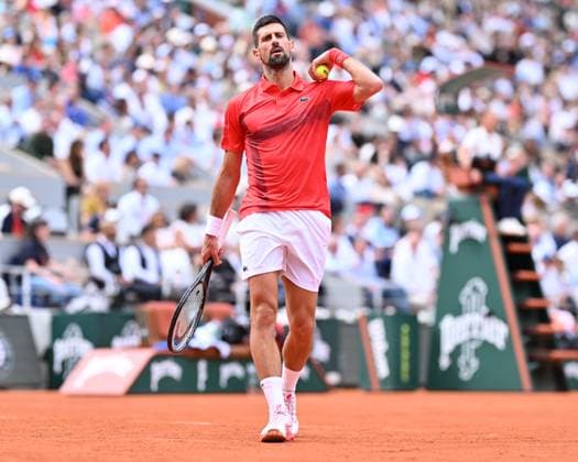 2025 Roland-Garros - Day 9 PARIS, FRANCE - JUNE 02: Novak Djokovic of Serbia competes with Cameron Norrie (not seen) of United Kingdom during the Men s Singles Fourth Round match on Day Nine of the 2025 French Open at Roland Garros on June 02, 2025 in Paris, France. Mustafa Yalcin Anadolu Paris France. Editorial use only. Please get in touch for any other usage.  Copyright: x2025xAnadoluxMustafaxYalcinx