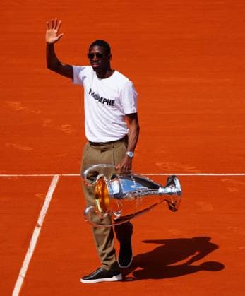 PSG player Ousmane Dembele with the Champions League Trophy on Court Philippe Chatrier French Open Tennis, Day Nine, Tennis, Roland Garros, Paris, France - 02 Jun 2025 EDITORIAL USE ONLY No use with unauthorised audio, video, data, fixture lists, club league logos or live services. Online in-match use limited to 120 images, no video emulation. No use in betting, games or single club league player publications. Copyright: xJavierxGarcia Shutterstockx 15335297br