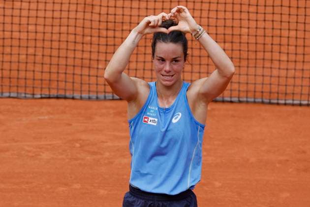June 2, 2025, Paris, Paris, France: Lois Boisson (FRA) celebrates her victory during the tennis Grand Slam of Roland Garros 2025, match between Lois Boisson (FRA) and Jessica Pegula (USA) at Roland Garros Stadium - on June 02 2025.Paris - France Paris France - ZUMAb253 20250602_zsp_b253_105 Copyright: xLoicxBaratouxx