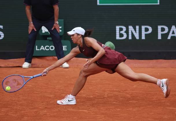 US Madison Keys plays against compatriot Hailey Baptiste during their fourth-round match of the French Tennis Open in Roland Garros in Paris, France, on Monday, June 1st, 2025. Keys won 6-3, 7-5.  PAR20250602107 MAYAxVIDON-WHITE