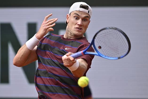 2025 Roland-Garros - Day 9 PARIS, FRANCE - JUNE 02: Alexander Bublik (not seen) of Kazakhstan competes with Jack Draper of Great Britain during the Men s Singles Fourth Round match on Day Nine of the 2025 French Open at Roland Garros on June 02, 2025 in Paris, France. Burak Akbulut Anadolu Paris France. Editorial use only. Please get in touch for any other usage.  Copyright: x2025xAnadoluxBurakxAkbulutx