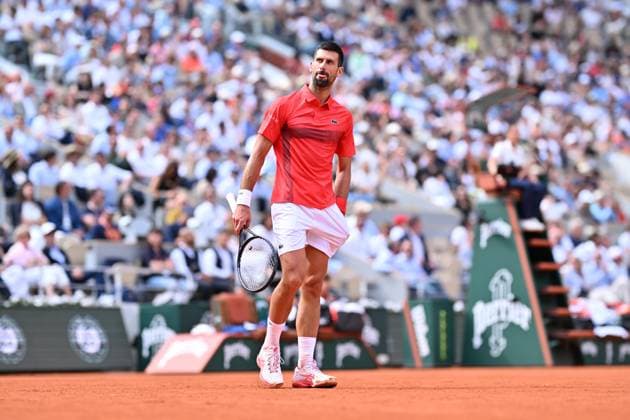 2025 Roland-Garros - Day 9 PARIS, FRANCE - JUNE 02: Novak Djokovic of Serbia competes with Cameron Norrie (not seen) of United Kingdom during the Men s Singles Fourth Round match on Day Nine of the 2025 French Open at Roland Garros on June 02, 2025 in Paris, France. Mustafa Yalcin Anadolu Paris France. Editorial use only. Please get in touch for any other usage.  Copyright: x2025xAnadoluxMustafaxYalcinx