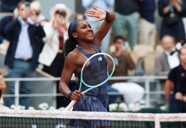 (250602) -- PARIS, June 2, 2025 -- Coco Gauff celebrates after winning the women s singles 4th round match against Ekaterina Alexandrova of Russia at the French Open tennis tournament at Roland Garros, Paris, France, June 2, 2025. ) (SP)FRANCE-PARIS-TENNIS-FRENCH OPEN-WOMEN S SINGLES GaoxJing 