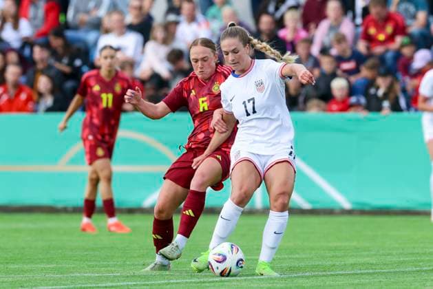 Lisanne Graewe Germany and Abi Brighton USA battle for the ball, Friendly match, Germany vs USA U23, Kramski Arena on June 02, 2025 in Pforzheim, Germany Photo by Marco Steinbrenner DeFodi Images Lisanne Graewe Germany and Abi Brighton USA battle for the ball, Friendly match, Germany vs USA U23, Kramski Arena, June 2, 2025 in Pforzheim, Germany Photo by Marco Steinbrenner DeFodi Images
