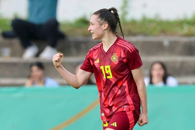 Sophie Weidauer Germany celebrates her 1-0 goal, Friendly match, Germany vs USA U23, Kramski Arena, June 2, 2025 in Pforzheim, Germany Photo by Marco Steinbrenner DeFodi Images Sophie Weidauer Germany celebrates after scoring her teams first goal, Friendly match, Germany vs USA U23, Kramski Arena, June 2, 2025 in Pforzheim, Germany Photo by Marco Steinbrenner DeFodi Images