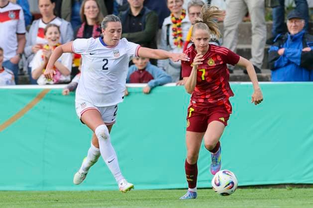 Emily Mason USA and Vivien Endemann Germany battle for the ball, Friendly match, Germany vs USA U23, Kramski Arena on June 02, 2025 in Pforzheim, Germany Photo by Marco Steinbrenner DeFodi Images Emily Mason USA and Vivien Endemann Germany battle for the ball, Friendly match, Germany vs USA U23, Kramski Arena, June 2, 2025 in Pforzheim, Germany Photo by Marco Steinbrenner DeFodi Images