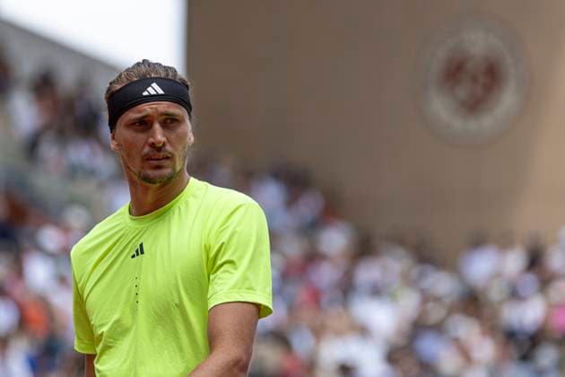 2025 French Open - Day Nine Alexander Zverev plays during the match at the Roland Garros Grand Slam Tournament in Paris, France, on June 2, 2025. Paris France  Copyright: xRobertxSzaniszlox originalFilename:szaniszlo-notitle250602_npDsM.jpg