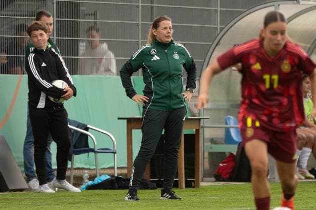 02 06 2025, xhfmx, Soccer U 23 Women International Match, Germany USA Katrin Peter Coach Germany U23 DFL DFB REGULATIONS PROHIBIT ANY USE OF PHOTOGRAPHS as IMAGE SEQUENCES and or QUASI VIDEO Pforzheim