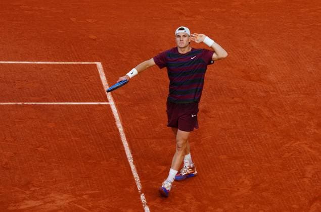 Jack Draper during his fourth round loss to Alexander Bublik French Open Tennis, Day Nine, Tennis, Roland Garros, Paris, France - 02 Jun 2025 EDITORIAL USE ONLY No use with unauthorised audio, video, data, fixture lists, club league logos or live services. Online in-match use limited to 120 images, no video emulation. No use in betting, games or single club league player publications. Copyright: xJavierxGarcia Shutterstockx 15335297cr