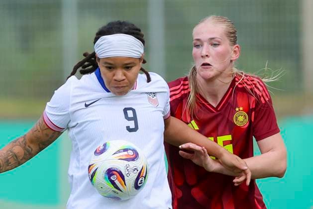 Mia Fishel USA and Camilla Kuever Germany battle for the ball, Friendly match, Germany vs USA U23, Kramski Arena on June 02, 2025 in Pforzheim, Germany Photo by Marco Steinbrenner DeFodi Images Mia Fishel USA and Camilla Kuever Germany battle for the ball, Friendly match, Germany vs USA U23, Kramski Arena, June 2, 2025 in Pforzheim, Germany Photo by Marco Steinbrenner DeFodi Images