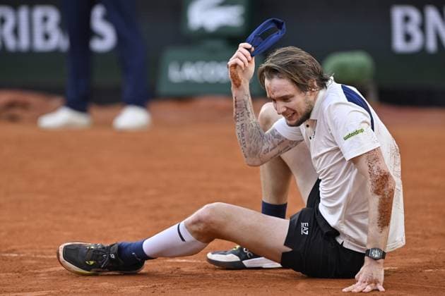 2025 Roland-Garros - Day 9 PARIS, FRANCE - JUNE 2: Aleksandr Bublik of Kazakhstan celebrates after winning against Jack Draper (not seen) of United Kingdom during Men s Singles Fourth Round match on Day Nine of the 2025 French Open at Court Suzanne Lenglen in Paris, France on June 2, 2025. Burak Akbulut Anadolu Paris France. Editorial use only. Please get in touch for any other usage.  Copyright: x2025xAnadoluxBurakxAkbulutx