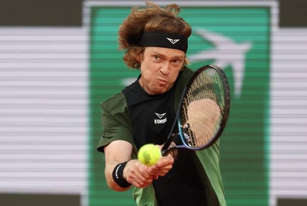 ROLAND GARROS 2025 Thierry Larret MAXPPP - PARIS (75) 02 06 2025 Thierry Larret Maxppp. Tennis. Roland Garros 2025. Internationaux de France de tennis. Stade Roland Garros, Paris (75). Le 2 juin 2025. Court Philippe Chatrier : Jannik SINNER (ITA) vs Andrey RUBLEV (RUS) PARIS (75) STADE ROLAND GARROS PARIS ILE DE FRANCE FRANCE  Copyright: xMAXPPPxThierryxLarretx TLR202506022750 TLR202506022750