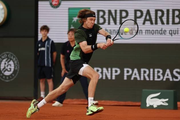 ROLAND GARROS 2025 Thierry Larret MAXPPP - PARIS (75) 02 06 2025 Thierry Larret Maxppp. Tennis. Roland Garros 2025. Internationaux de France de tennis. Stade Roland Garros, Paris (75). Le 2 juin 2025. Court Philippe Chatrier : Jannik SINNER (ITA) vs Andrey RUBLEV (RUS) PARIS (75) STADE ROLAND GARROS PARIS ILE DE FRANCE FRANCE  Copyright: xMAXPPPxThierryxLarretx TLR202506022761 TLR202506022761