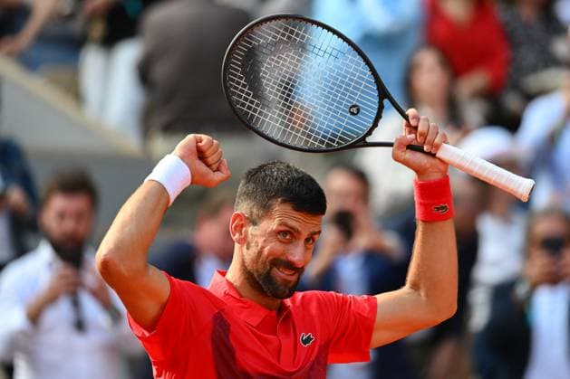 Sport Bilder des Tages Roland Garros 2025: Novak Djokovic (SRB) defeats Cameron Norrie in the Men s Singles round of 16 on Philippe Chatrier court during the Grand Slam tennis tournament on June 2, 2025, at Roland Garros Stadium in Paris, France. - 02 06 2025 - France Ile-de-France (region) Paris -  JulienxMattiax xLexPictorium LePictorium_0309683