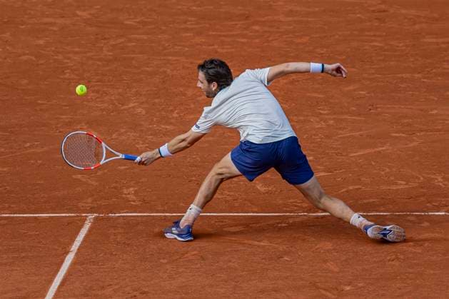 2025 French Open - Day Nine Cameron Norrie returns the ball against Novak Djokovic at the Roland Garros Grand Slam Tournament in Paris, France, on June 2, 2025. Paris France  Copyright: xRobertxSzaniszlox originalFilename:szaniszlo-notitle250602_npcqj.jpg