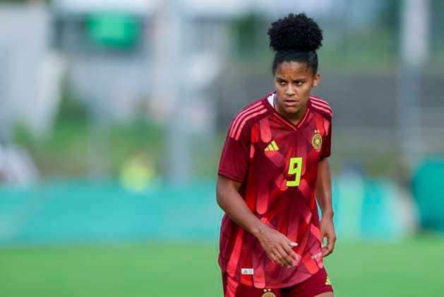 Shekiera Martinez Germany looks on, Friendly match, Germany vs USA U23, Kramski Arena on June 02, 2025 in Pforzheim, Germany Photo by Marco Steinbrenner DeFodi Images Shekiera Martinez Germany looks on, Friendly match, Germany vs USA U23, Kramski Arena, June 2, 2025 in Pforzheim, Germany Photo by Marco Steinbrenner DeFodi Images